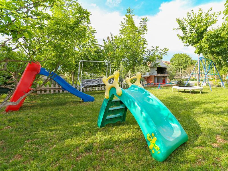 Apartments Damir Kaštel Štafilić Extérieur photo