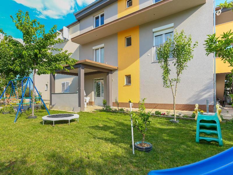 Apartments Damir Kaštel Štafilić Extérieur photo